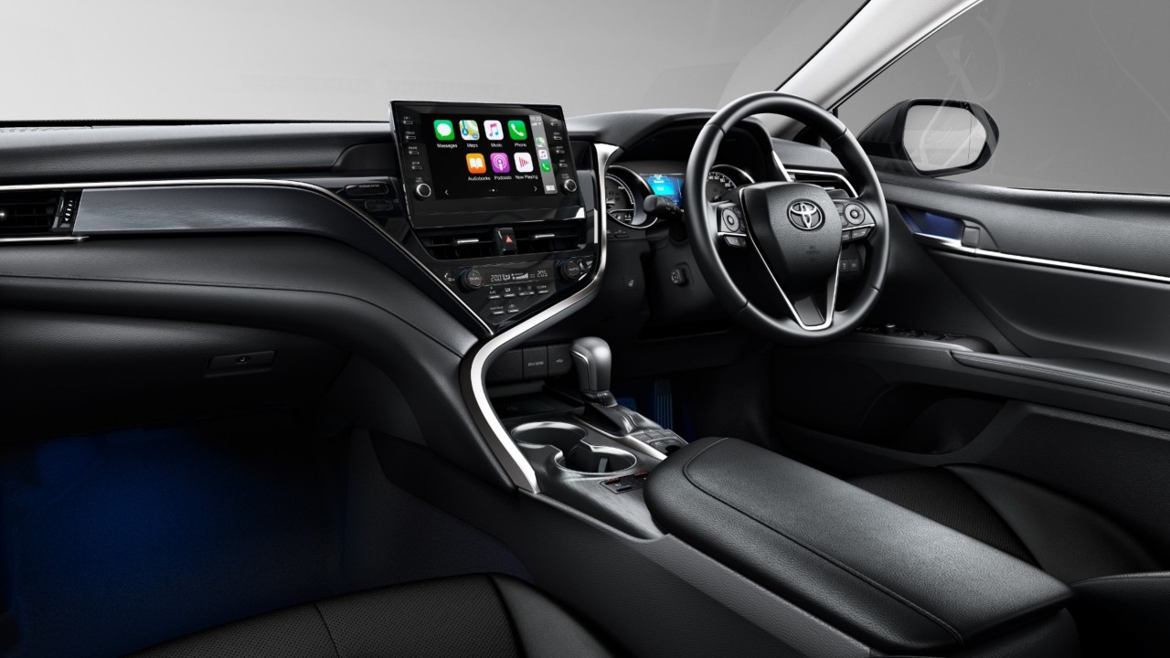 Toyota Corolla Hatchback front interior