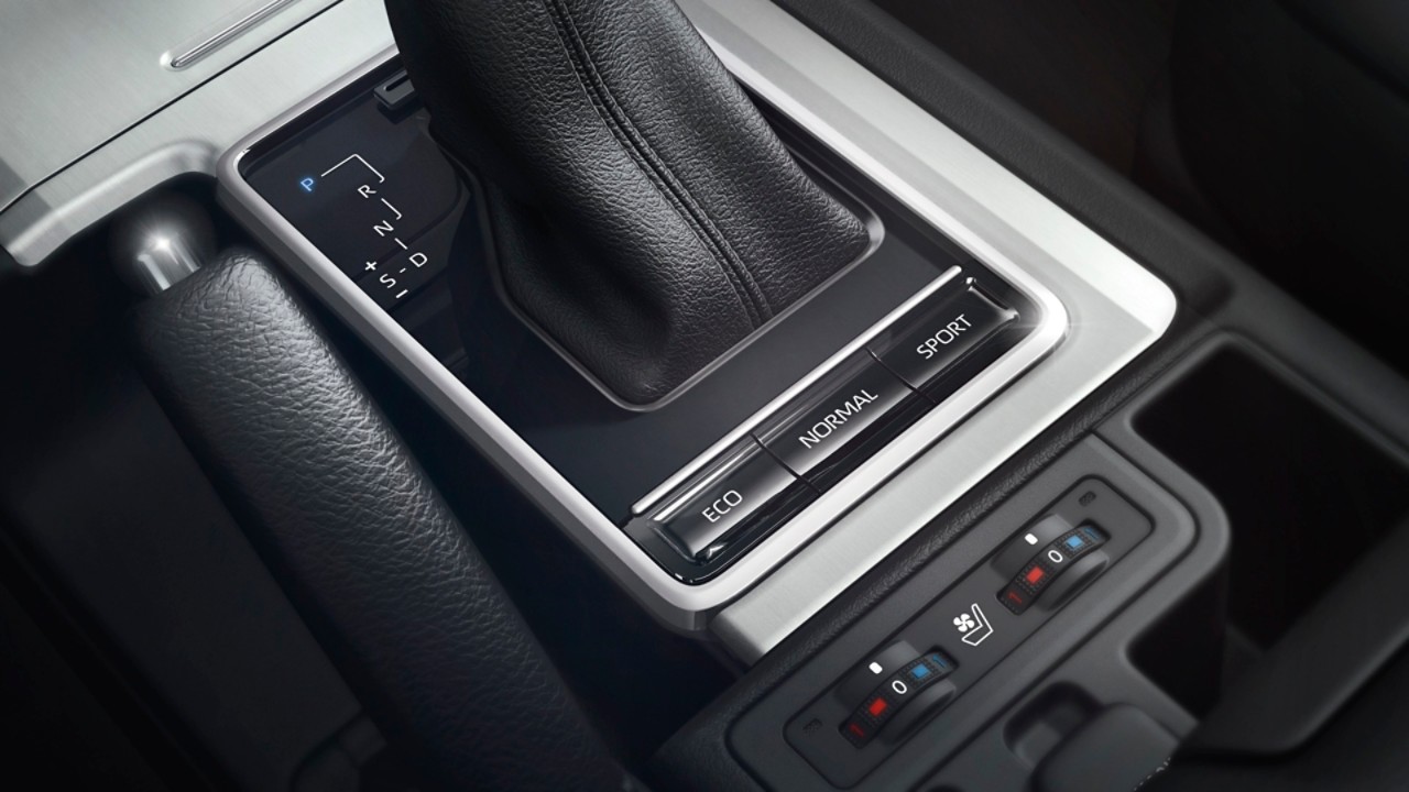 toyota-land-cruiser-2019-018-full